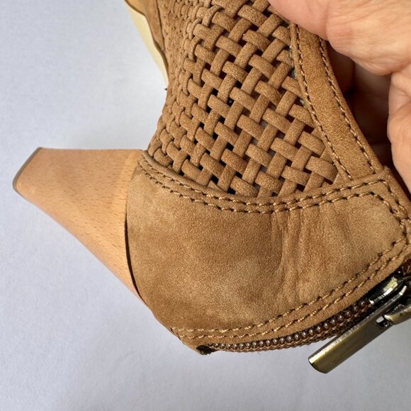 Banana Republic Tan Brown Woven Suede Peep Toe Ankle Bootie Heels Size 6 - Picture 7 of 15